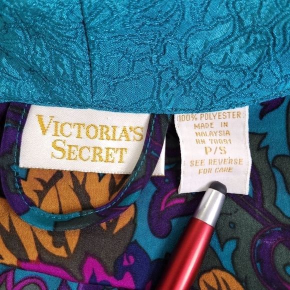 Victoria's Secret Vintage Floral Gold Label Long Satin Robe Purple Blue sz Small - Picture 6 of 6